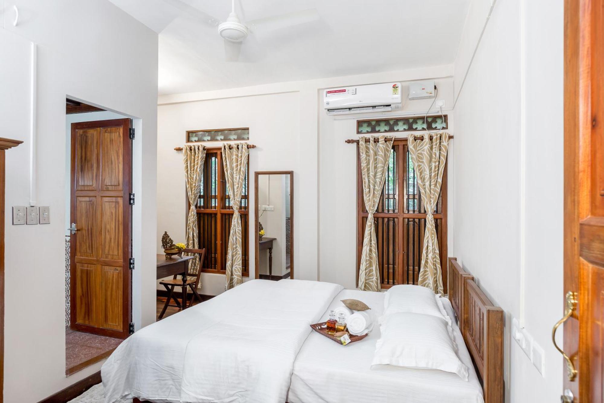 Kumarakom Wood Castle Serviced Appartments Luaran gambar