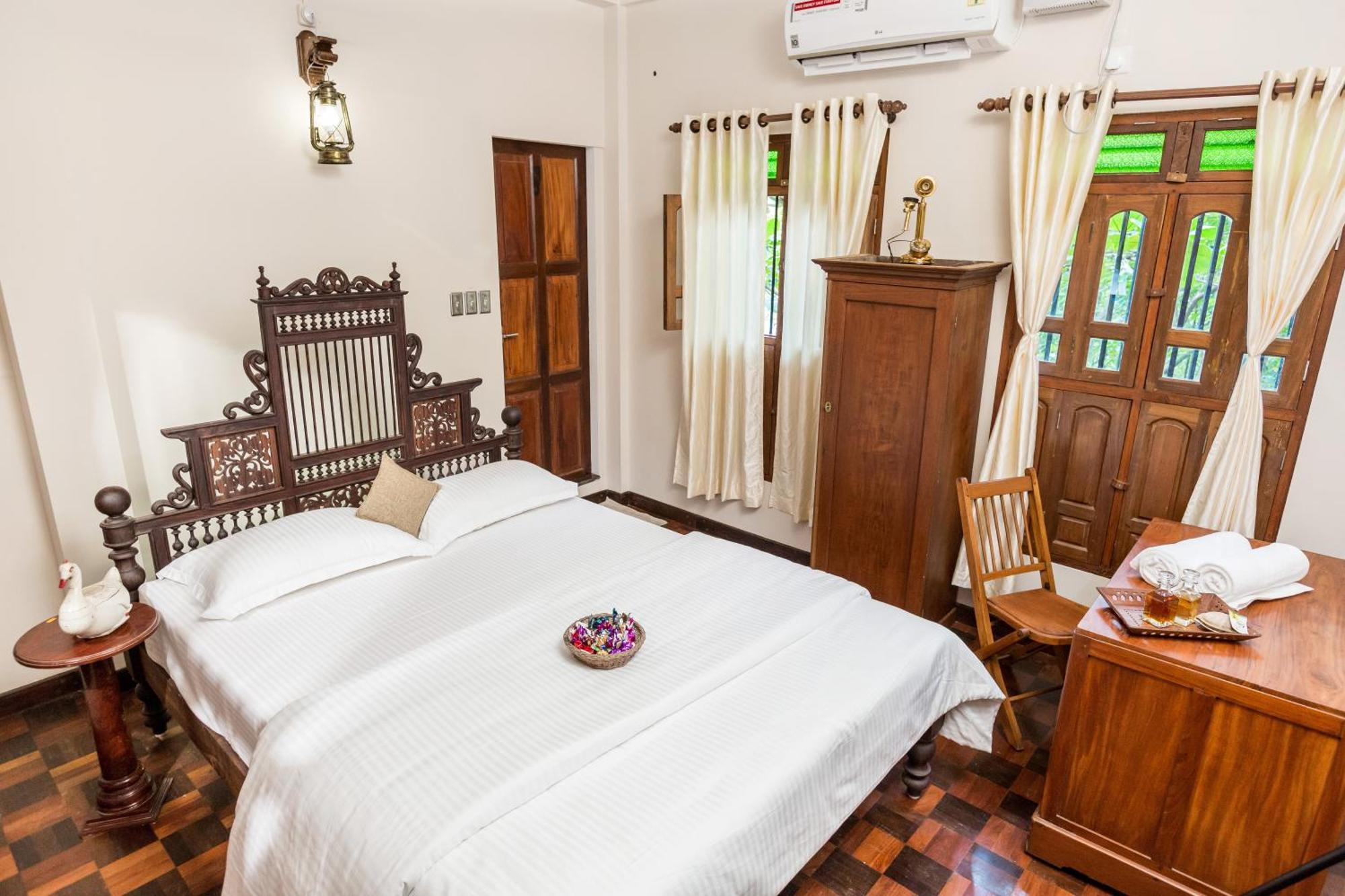 Kumarakom Wood Castle Serviced Appartments Luaran gambar